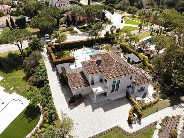 McIlroy is said to own property in the Algarve