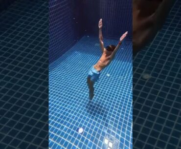gymnastics meets swimming. 🤝 📹: @Nickoflow_6 #Olympics