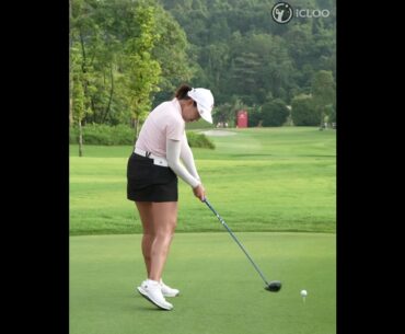 A tee doens't move at all. I need a lot of tee at every play. She is Miranda Wang.