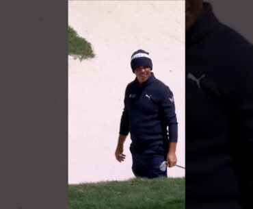 Gary Woodland from the bunker ⛳