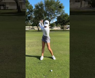What’s your go-to swing thought? ⛳️🏌🏼‍♀️ #golf #golfbabe #golfer #golfswing #pxg #florida