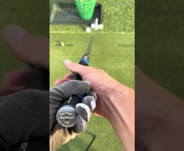 5.9$ this golf grip trainer can transform your chipping #golf #golfshot #golfswingtips #swingtips