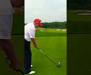 President Trump Bombs a Drive 315 yds 💣 #golf
