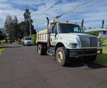 Neighbors object to county’s fencing project at Hilo golf course
