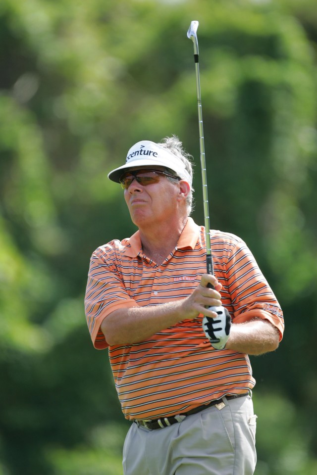 Jay Sigel golfing at the Turtle Bay Championship.