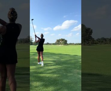 Such a happy girl 😹🏌🏽‍♀️⛳️ #golf #golfgirl #halara #girlswhogolf #golfing