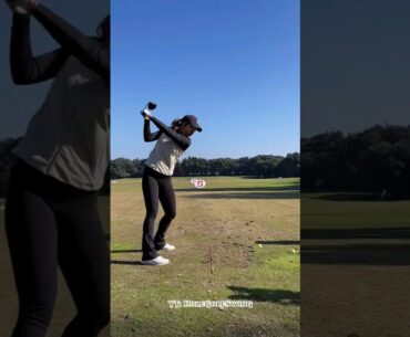 Golf Swing #golf #golfgirl #golfswing #trending #youtubeshorts