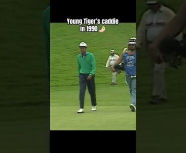 Young Tiger Woods caddie with the CRAZY fit 👀