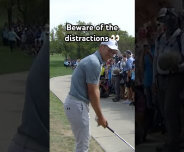 Nothing fazes Jordan Spieth 😳