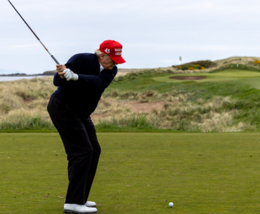 Top golf analyst gives insight into Donald Trump's game after playing with US president amid cheating claims