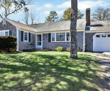 Yarmouth house for sale near two golf courses