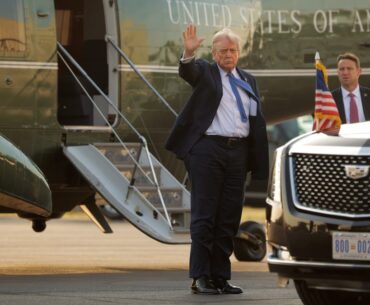 Term-limited Trump hosts $1M-per-plate campaign fundraiser