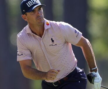 PGA Tour star Billy Horschel signed a fan's shin after hitting her on a tee shot at RBC Heritage