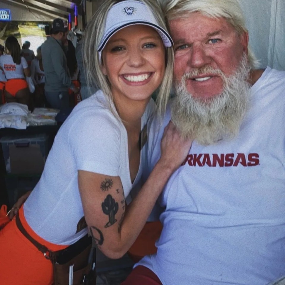 The waitresses loved the company of the golf icon and shared photos on Instagram