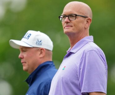 'Calling golf is stealing money'