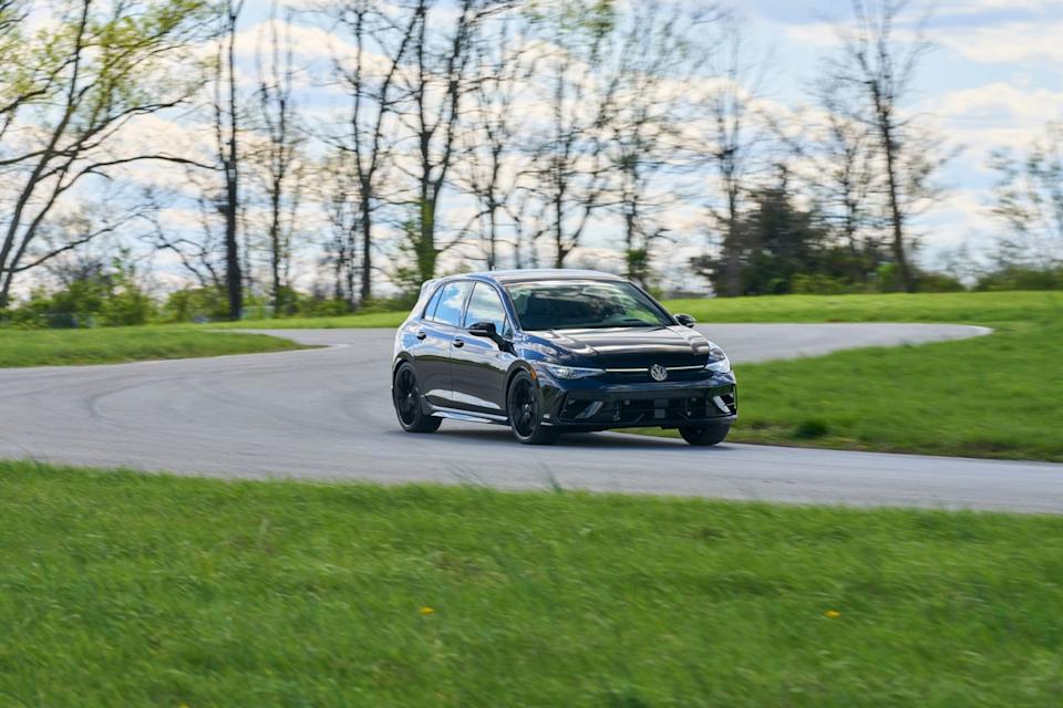 2025 volkswagen golf r