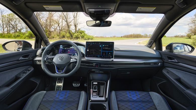 2025 Volkswagen Golf R interior