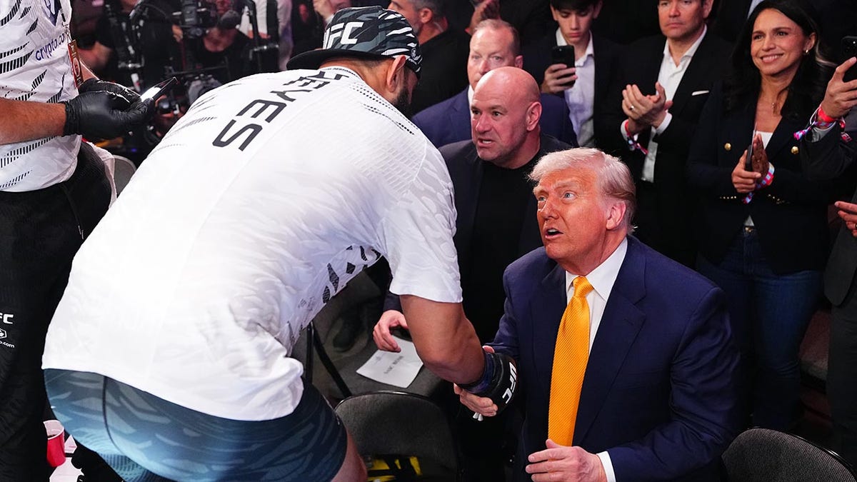 Trump shakes UFC fighter hand