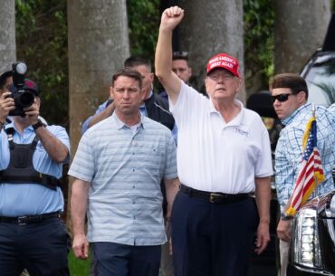 Trump company strikes Qatari golf resort deal in a sign it's not holding back from foreign business