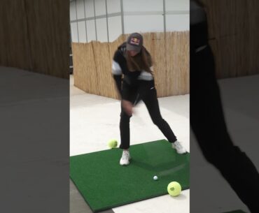 Satisfying To Watch Tennis Players Be Bad At Golf 😂