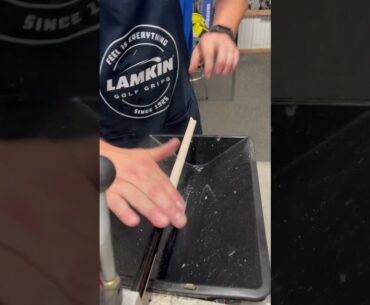 Replacing a JumboMax with a @golfpridegrips midsize MCC+4 grip #asmr #regripping #clubrepair