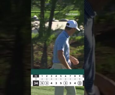 Jordan Spieth sinks an eagle putt... wait for Si Woo Kim's reaction 😂 #shorts