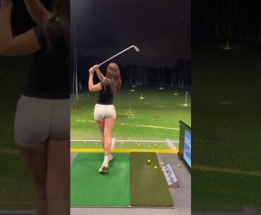 Amazing Golf Swing you need to see | Golf Girl awesome swing | MOLLIE LOUISE WHITE
