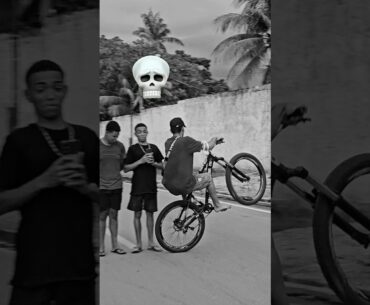 Esse Quebrão Foi Doido D+ tá Doido 😂😱🥶 #bike #grau #244 #shorts