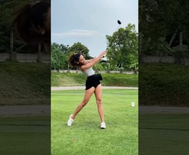 Amazing Golf Swing you need to see | Golf Girl awesome swing | Praeitsara Pukawanuch