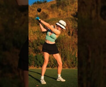 Grace Charis Same Green Crop Top |Gloof Golf #golfapparel #golfingtips #gracecharis #golfing