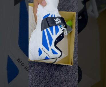 Unboxing CA BIgBang Max Spikes Order Now www.cricketcloset.com Whatsaap us at +92 3363491367 #shoes
