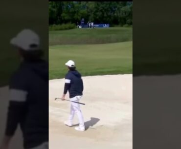 A putter out of the bunker is unreal #dpworldtour #tigerwoods #rorymcllroy