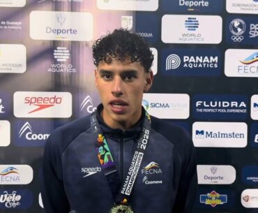 El nadador Sebastián Muñoz, medallista de oro en Medellin 2025
