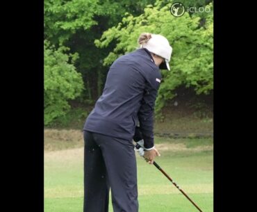 In rainy golf, keeping warm is important.