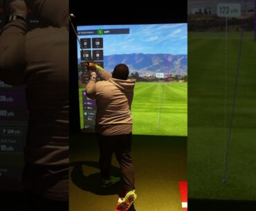 Help. 9i 111 yrds Swing Advice Golf Simulator | Slower Tempo Test + Swing Metrics 📊 #Golf #Practice