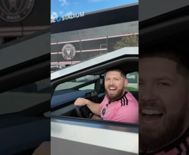 I Drove To Messi’s House 🏠🚙