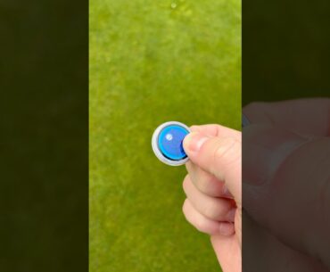 This ball marker reads the green FOR YOU! #golf #golftips #golfshorts