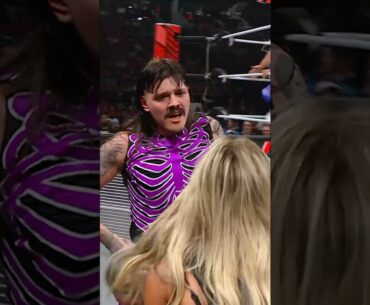 BIG OOPS… 😅😅😅 #WWERaw