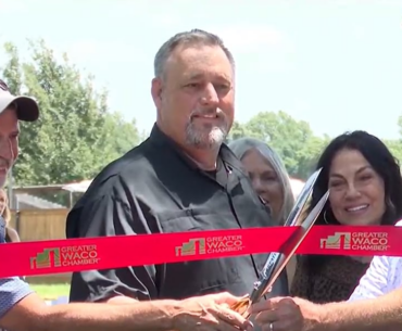 Lake Waco Golf Club hosts grand opening, ribbon cutting