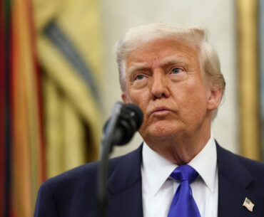 Trump's pricey fundraiser with crypto czar draws criticism from Warren