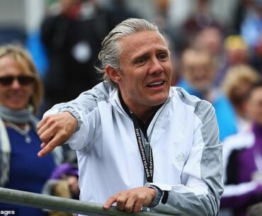 Former Premier League star Jimmy Bullard will compete in qualifiers for this year's The Open