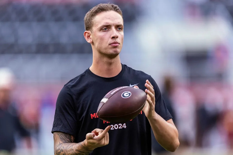 Carson Beck served as QB of the Georgia Bulldogs. AP