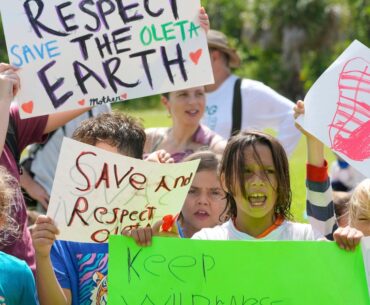 Bill to protect state parks from development of pickleball courts, golf courses signed by DeSantis