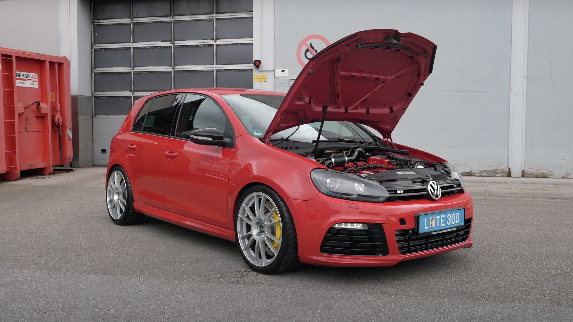 Volkswagen Golf R Sleeper - 8