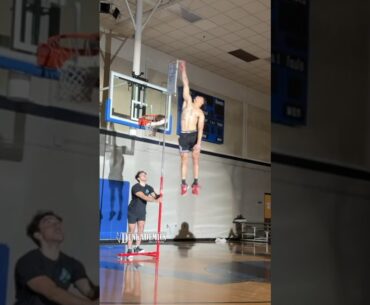 World Record Max Vertical by Isaiah Rivera!