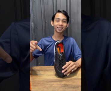 Sepatu Futsal dari Ortuseight yaitu Forte Axiom IM