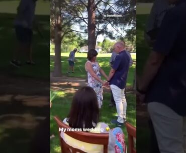 A guy plays through during a wedding 😂