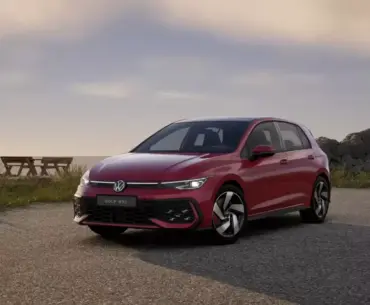 Volkswagen Golf GTI starts arriving at dealerships. What this hot hatch offers?