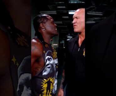 What in the world is R-Truth doing???