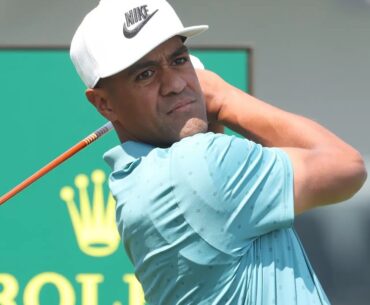 WATCH: Tony Finau's wayward shot startles a napping fan in the grandstand during US Open round 1